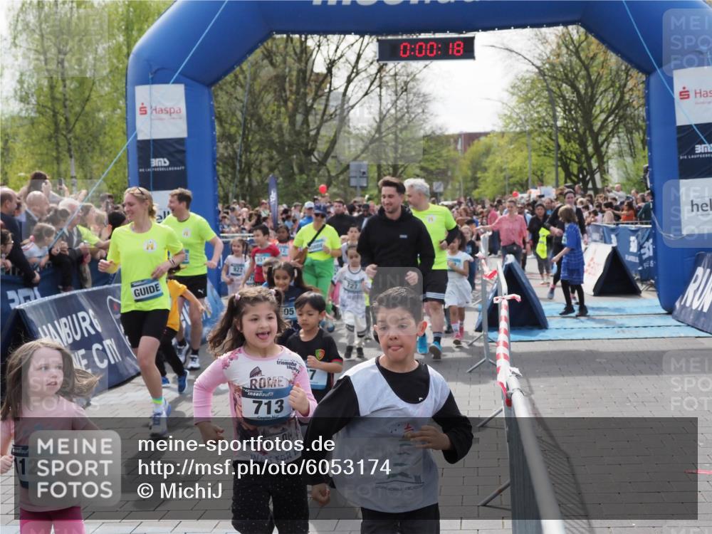 07.04.2024 - 43. Internationalen Wilhelmsburger Insellauf MichiJ http://msf.ph/oto/6053174 07.04.2024 13:04:43 Laufen 1125, 05, 713, 0, 00, 18, 727, 3 meine-sportfotos.de