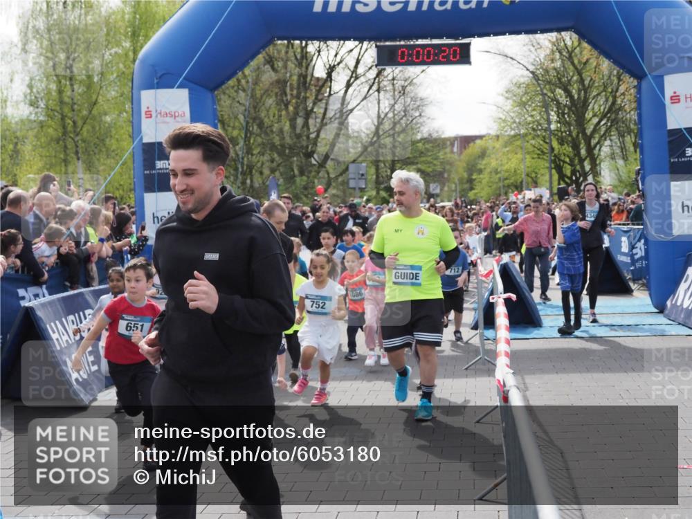 07.04.2024 - 43. Internationalen Wilhelmsburger Insellauf MichiJ http://msf.ph/oto/6053180 07.04.2024 13:04:44 Laufen 651, 0, 00, 20, 712, 1086, 752, 434 meine-sportfotos.de