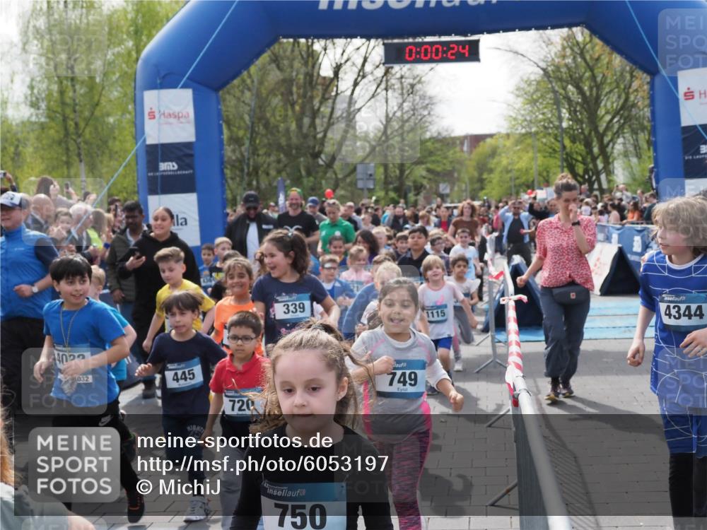 07.04.2024 - 43. Internationalen Wilhelmsburger Insellauf MichiJ http://msf.ph/oto/6053197 07.04.2024 13:04:48 Laufen 339, 0, 00, 24, 4022, 032, 445, 720, 749, 750, 1115, 4344, 3107, 3108 meine-sportfotos.de