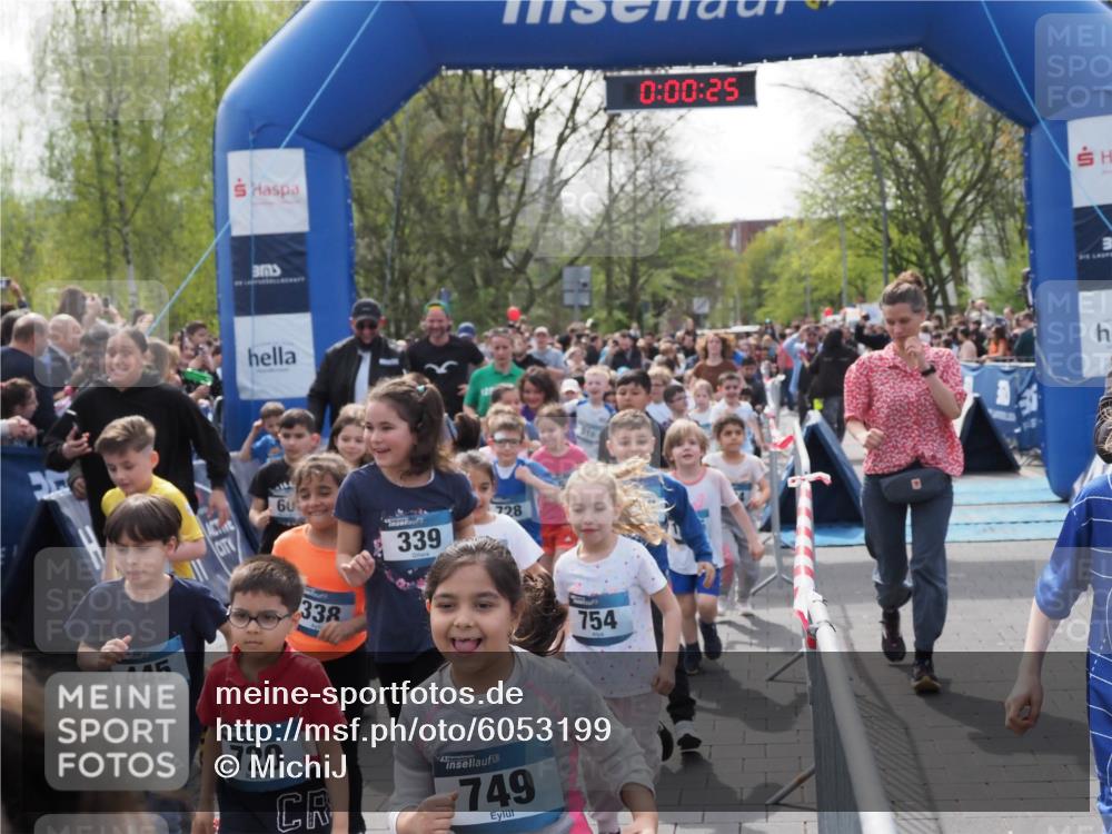 07.04.2024 - 43. Internationalen Wilhelmsburger Insellauf MichiJ http://msf.ph/oto/6053199 07.04.2024 13:04:49 Laufen 445, 60, 338, 339, 728, 720, 43, 749, 754, 0, 00, 25, 5, 3107, 3108 meine-sportfotos.de