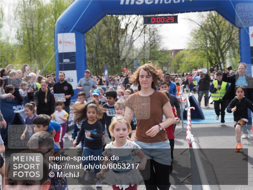 07.04.2024 - 43. Internationalen Wilhelmsburger Insellauf MichiJ http://msf.ph/oto/6053217 07.04.2024 13:04:53 Laufen 693, 0, 743, 0, 00, 29, 3107, 3108 meine-sportfotos.de