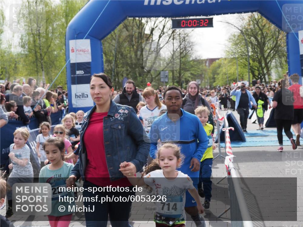 07.04.2024 - 43. Internationalen Wilhelmsburger Insellauf MichiJ http://msf.ph/oto/6053226 07.04.2024 13:04:56 Laufen 39, 722, 714, 0, 00, 32, 3107, 3108 meine-sportfotos.de