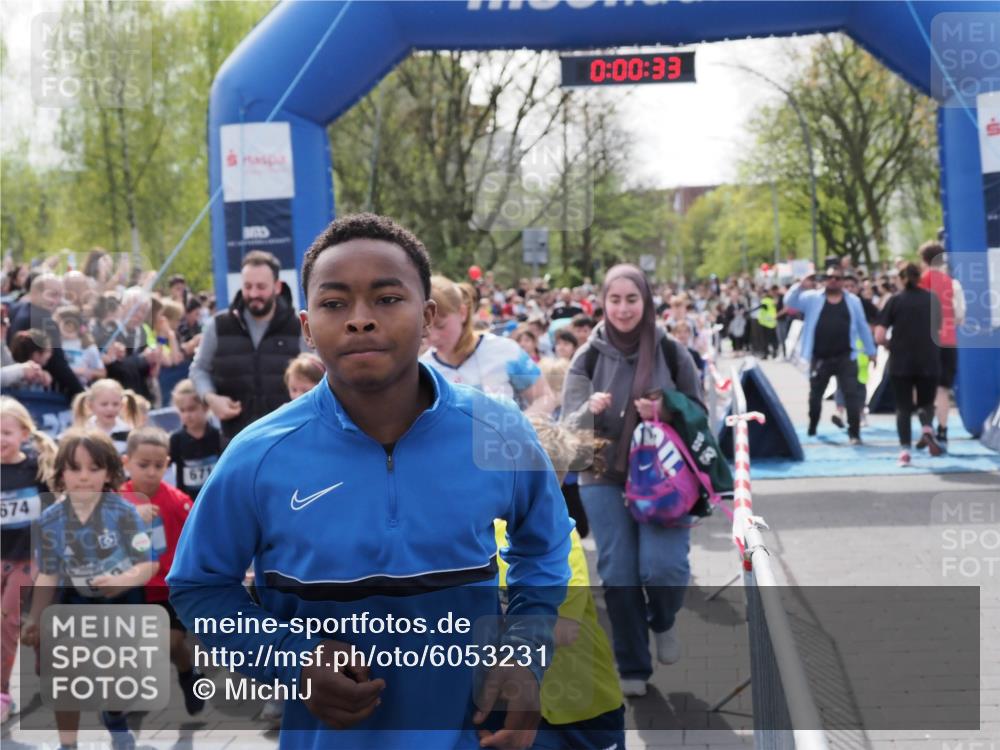 07.04.2024 - 43. Internationalen Wilhelmsburger Insellauf MichiJ http://msf.ph/oto/6053231 07.04.2024 13:04:57 Laufen 00, 0, 49, 3107, 3108 meine-sportfotos.de