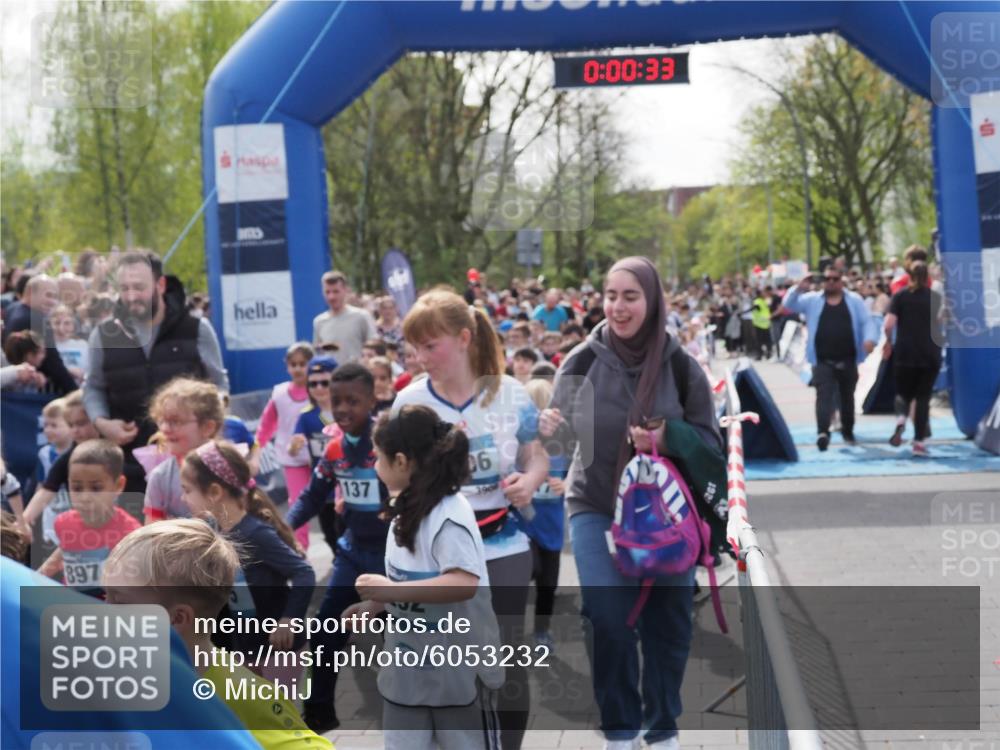 07.04.2024 - 43. Internationalen Wilhelmsburger Insellauf MichiJ http://msf.ph/oto/6053232 07.04.2024 13:04:57 Laufen 897, 137, 06, 3904, 0, 00, 33, 5, 3107, 3108 meine-sportfotos.de