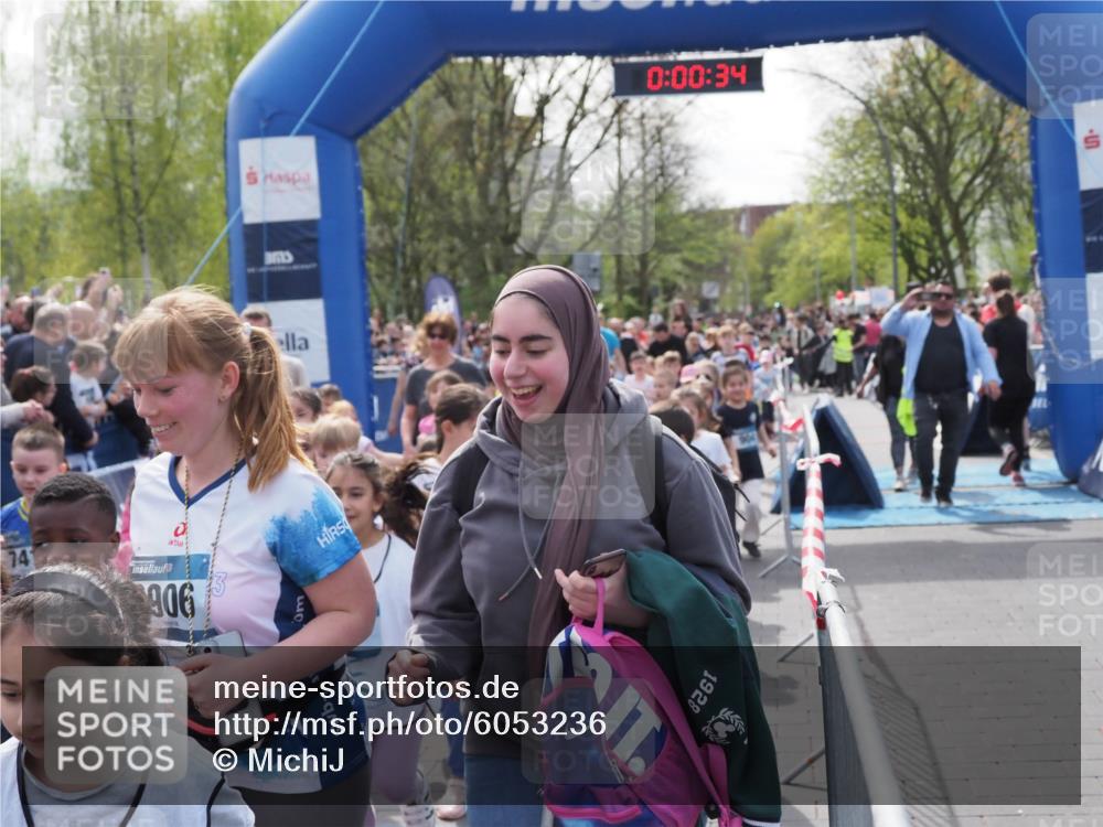 07.04.2024 - 43. Internationalen Wilhelmsburger Insellauf MichiJ http://msf.ph/oto/6053236 07.04.2024 13:04:58 Laufen 74, 906, 0, 00, 34, 1928, 3107, 3108 meine-sportfotos.de