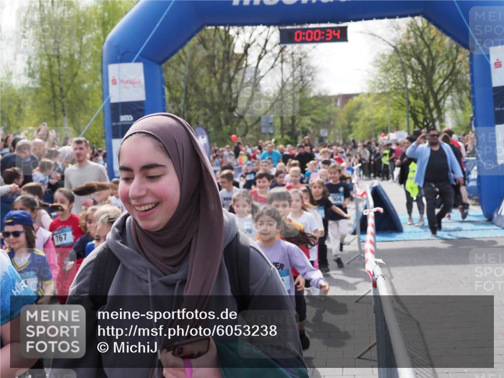 07.04.2024 - 43. Internationalen Wilhelmsburger Insellauf MichiJ http://msf.ph/oto/6053238 07.04.2024 13:04:59 Laufen 767, 104, 0, 00, 34, 204, 5, 3107, 3108 meine-sportfotos.de