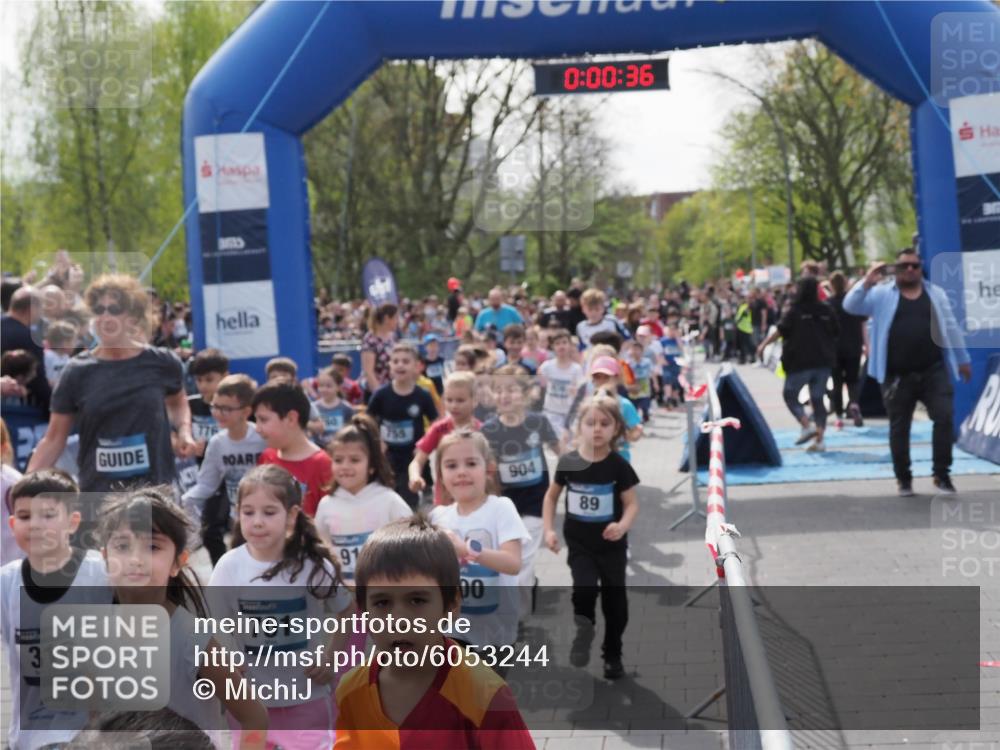 07.04.2024 - 43. Internationalen Wilhelmsburger Insellauf MichiJ http://msf.ph/oto/6053244 07.04.2024 13:05:00 Laufen 316, 755, 701, 91, 00, 0, 00, 36, 904, 89, 3107 meine-sportfotos.de