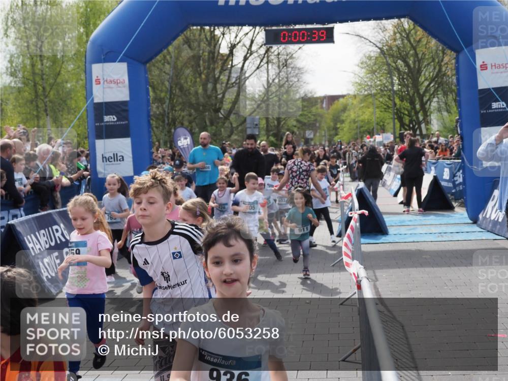 07.04.2024 - 43. Internationalen Wilhelmsburger Insellauf MichiJ http://msf.ph/oto/6053258 07.04.2024 13:05:03 Laufen 50, 76, 43, 05, 603, 0, 00, 39, 911 meine-sportfotos.de