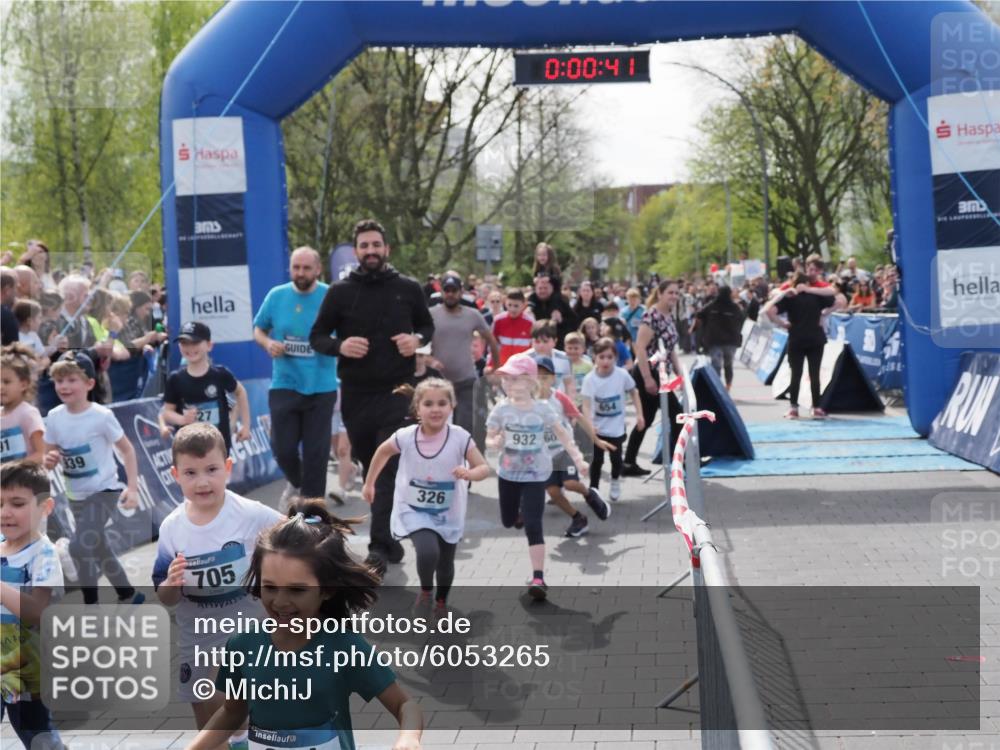 07.04.2024 - 43. Internationalen Wilhelmsburger Insellauf MichiJ http://msf.ph/oto/6053265 07.04.2024 13:05:05 Laufen 91, 939, 705, 326, 0, 00, 41, 932, 654 meine-sportfotos.de