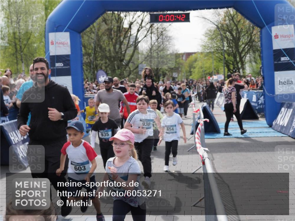 07.04.2024 - 43. Internationalen Wilhelmsburger Insellauf MichiJ http://msf.ph/oto/6053271 07.04.2024 13:05:06 Laufen 935, 938, 603, 95, 0, 00, 42, 654, 5 meine-sportfotos.de
