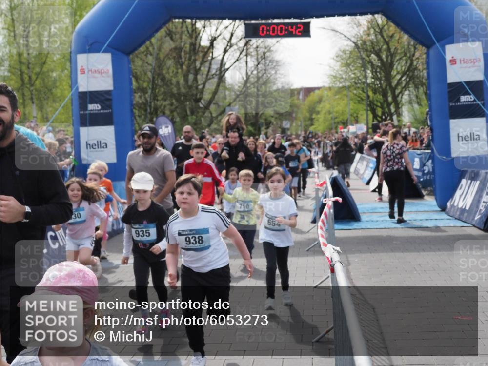 07.04.2024 - 43. Internationalen Wilhelmsburger Insellauf MichiJ http://msf.ph/oto/6053273 07.04.2024 13:05:07 Laufen 30, 935, 938, 79, 0, 00, 42, 710, 654 meine-sportfotos.de