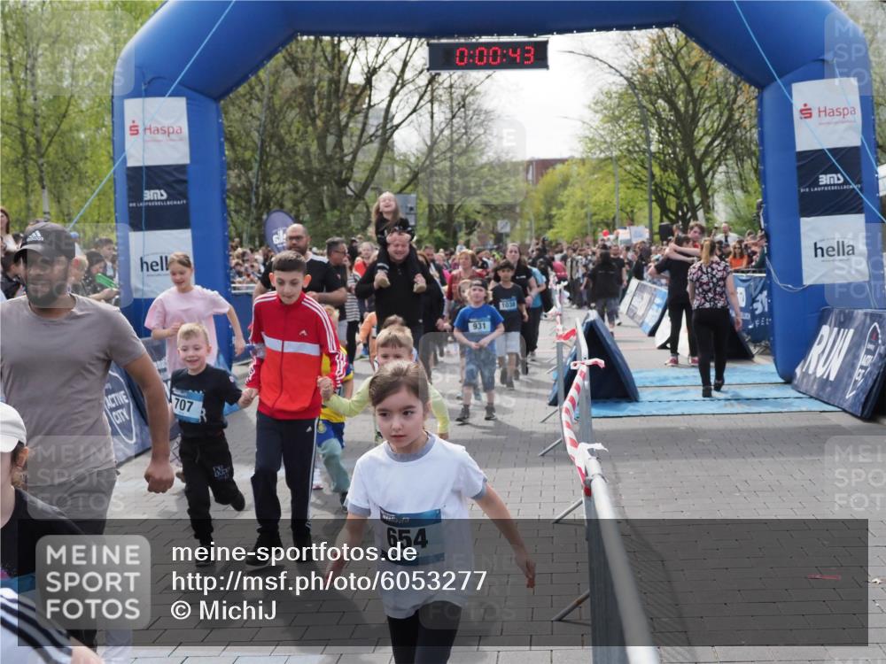 07.04.2024 - 43. Internationalen Wilhelmsburger Insellauf MichiJ http://msf.ph/oto/6053277 07.04.2024 13:05:07 Laufen 707, 654, 0, 00, 43, 931, 1035 meine-sportfotos.de