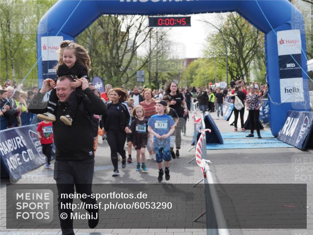 07.04.2024 - 43. Internationalen Wilhelmsburger Insellauf MichiJ http://msf.ph/oto/6053290 07.04.2024 13:05:10 Laufen 0, 00, 45, 952, 898, 931 meine-sportfotos.de