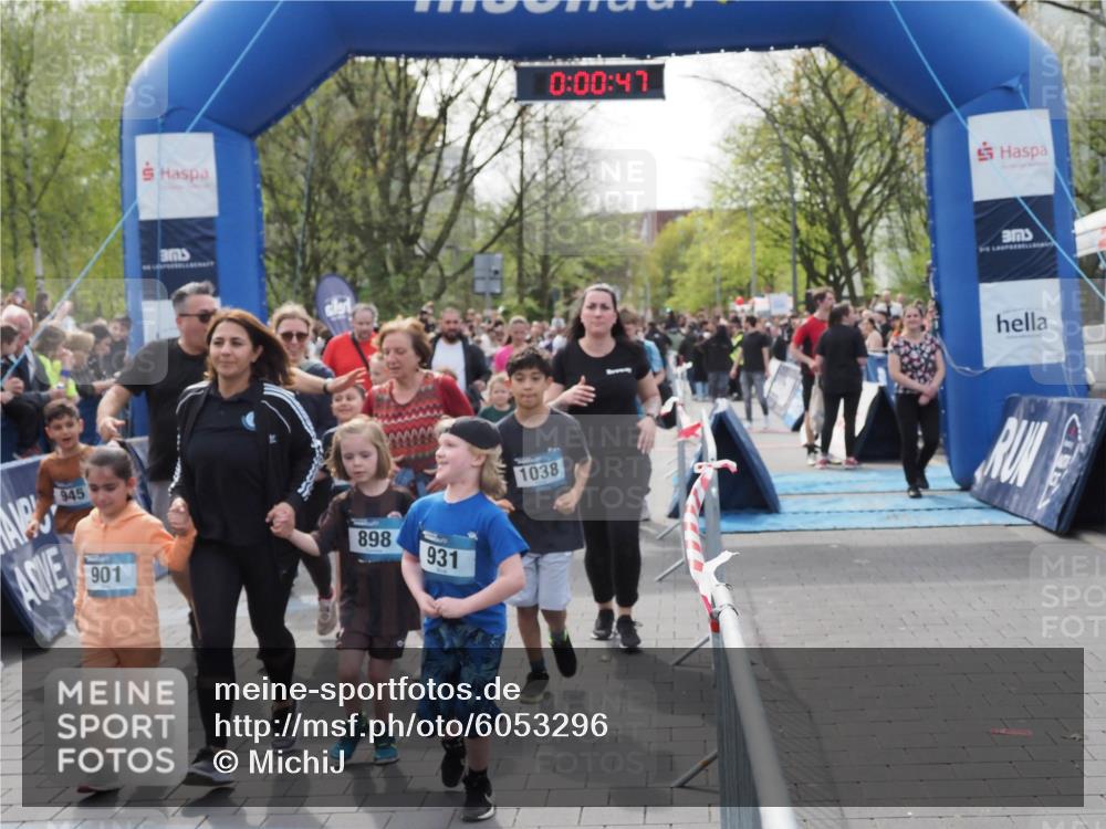 07.04.2024 - 43. Internationalen Wilhelmsburger Insellauf MichiJ http://msf.ph/oto/6053296 07.04.2024 13:05:11 Laufen 945, 901, 898, 931, 0, 00, 47, 1038 meine-sportfotos.de
