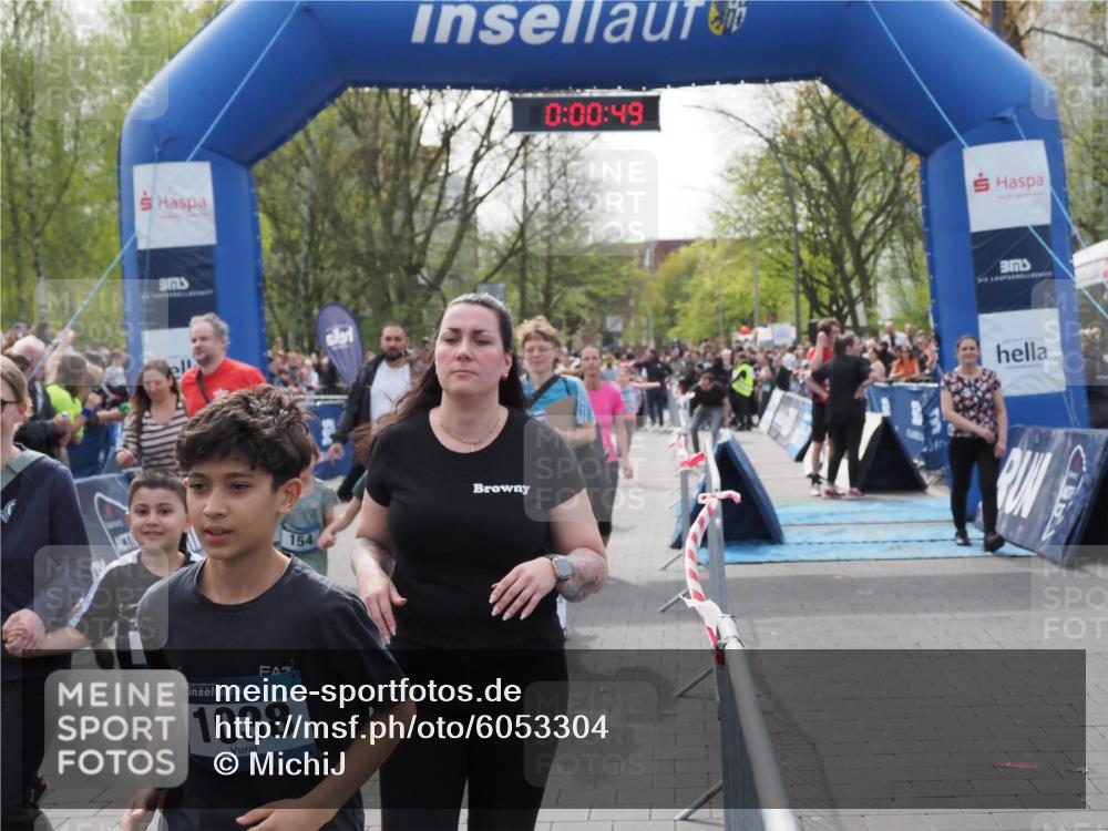 07.04.2024 - 43. Internationalen Wilhelmsburger Insellauf MichiJ http://msf.ph/oto/6053304 07.04.2024 13:05:13 Laufen 43, 1038, 154, 0, 00, 49, 5, 2 meine-sportfotos.de