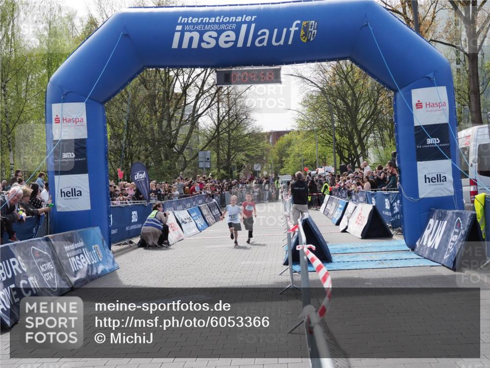07.04.2024 - 43. Internationalen Wilhelmsburger Insellauf MichiJ http://msf.ph/oto/6053366 07.04.2024 13:09:22 Laufen 642, 651, 642, 651 meine-sportfotos.de