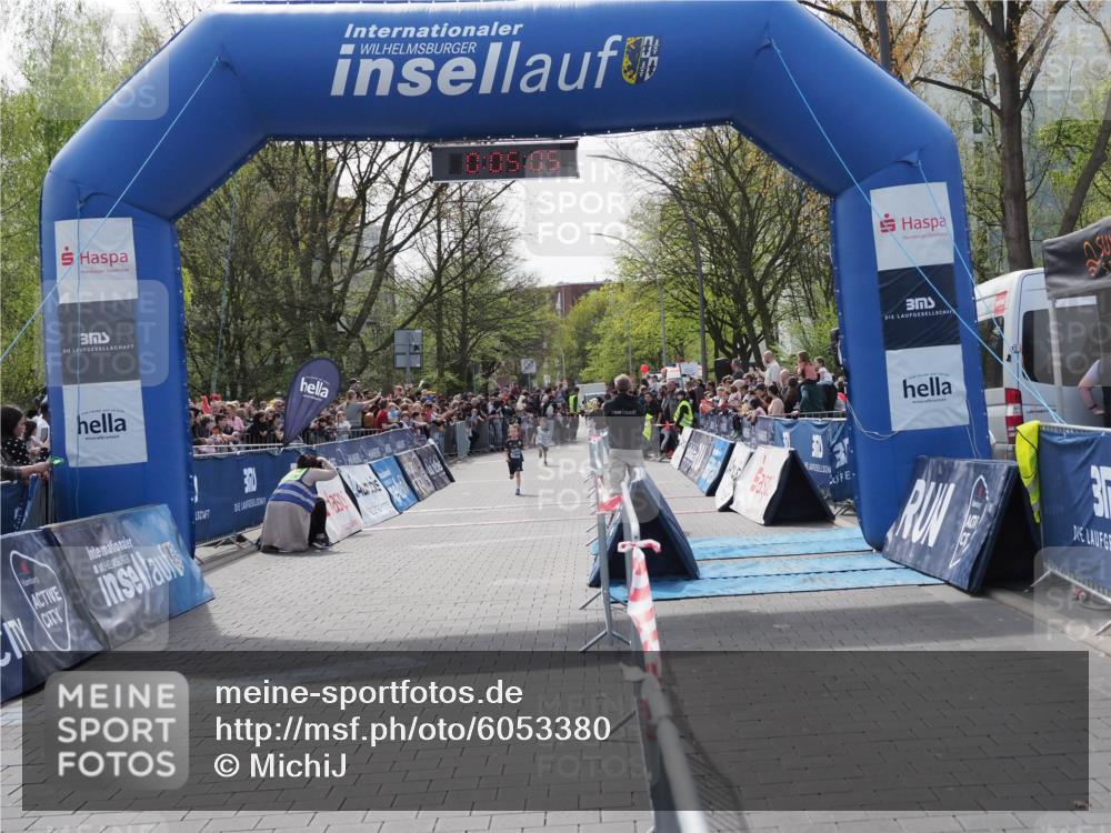 07.04.2024 - 43. Internationalen Wilhelmsburger Insellauf MichiJ http://msf.ph/oto/6053380 07.04.2024 13:09:29 Laufen 10, 05, 05, 3, 294, 1064 meine-sportfotos.de
