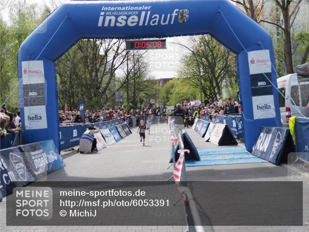 07.04.2024 - 43. Internationalen Wilhelmsburger Insellauf MichiJ http://msf.ph/oto/6053391 07.04.2024 13:09:32 Laufen 0, 05, 08, 294, 1060, 1064 meine-sportfotos.de