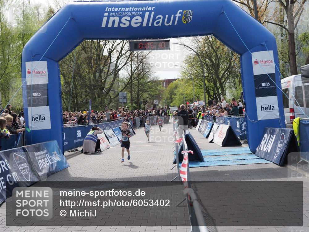 07.04.2024 - 43. Internationalen Wilhelmsburger Insellauf MichiJ http://msf.ph/oto/6053402 07.04.2024 13:09:35 Laufen 11064, 66, 294, 748, 1060, 1064 meine-sportfotos.de
