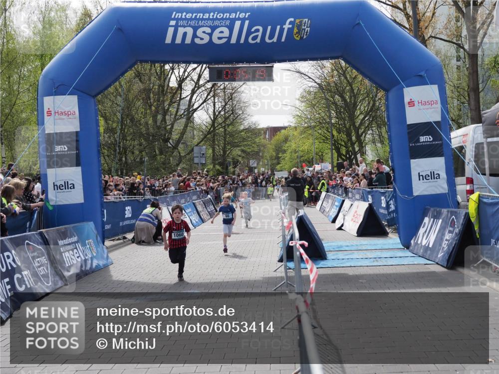 07.04.2024 - 43. Internationalen Wilhelmsburger Insellauf MichiJ http://msf.ph/oto/6053414 07.04.2024 13:09:44 Laufen 1060, 10, 09, 19, 2, 30, 66, 70, 343, 440, 590, 748, 1060 meine-sportfotos.de