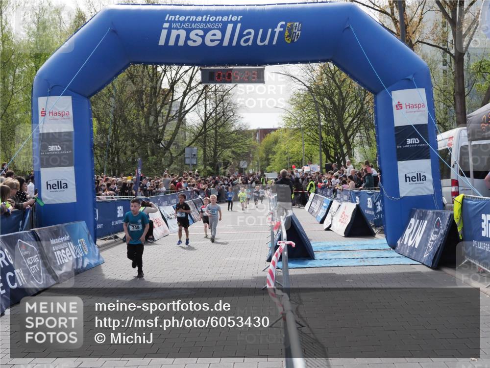 07.04.2024 - 43. Internationalen Wilhelmsburger Insellauf MichiJ http://msf.ph/oto/6053430 07.04.2024 13:09:47 Laufen 748, 10, 05, 23, 3, 3, 2, 30, 70, 289, 343, 440, 590, 735, 748, 1070 meine-sportfotos.de