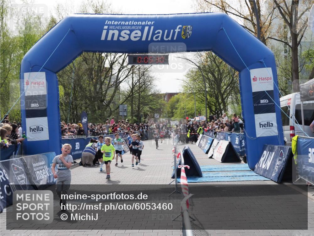 07.04.2024 - 43. Internationalen Wilhelmsburger Insellauf MichiJ http://msf.ph/oto/6053460 07.04.2024 13:09:55 Laufen 446, 590, 10, 05, 30, 3, 2, 71, 177, 229, 289, 343, 436, 590, 735, 740, 897, 928, 1070 meine-sportfotos.de