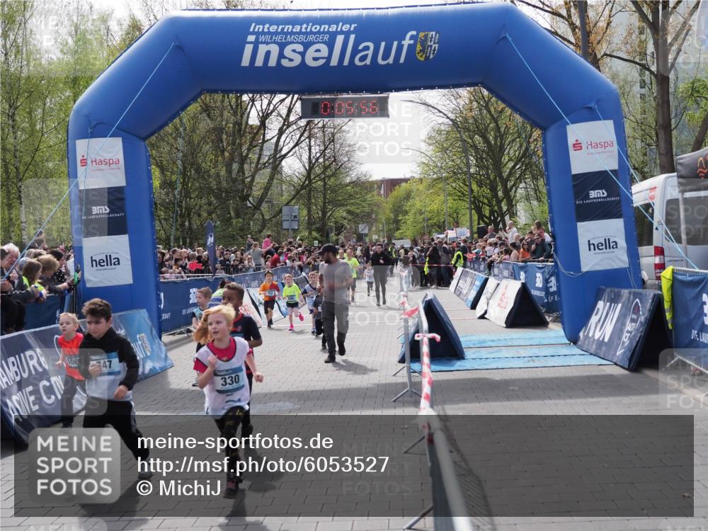07.04.2024 - 43. Internationalen Wilhelmsburger Insellauf MichiJ http://msf.ph/oto/6053527 07.04.2024 13:10:20 Laufen 108, 47, 330, 0, 05, 56, 32, 129, 179, 290, 305, 340, 447, 594, 599, 600, 715, 730, 762, 768, 900, 914, 916, 918 meine-sportfotos.de