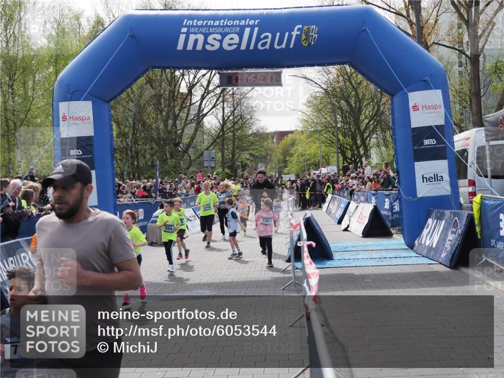 07.04.2024 - 43. Internationalen Wilhelmsburger Insellauf MichiJ http://msf.ph/oto/6053544 07.04.2024 13:10:25 Laufen 594, 71, 730, 89, 129, 179, 290, 305, 336, 340, 447, 599, 655, 730, 768, 900, 903, 910, 914, 916, 918, 945 meine-sportfotos.de
