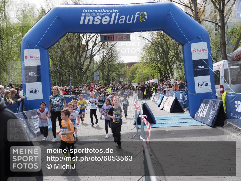 07.04.2024 - 43. Internationalen Wilhelmsburger Insellauf MichiJ http://msf.ph/oto/6053563 07.04.2024 13:10:29 Laufen 5, 90, 916, 340, 0, 06, 05, 447, 30, 89, 129, 179, 336, 340, 433, 447, 655, 721, 732, 750, 751, 768, 900, 903, 910, 916, 918, 945, 947 meine-sportfotos.de