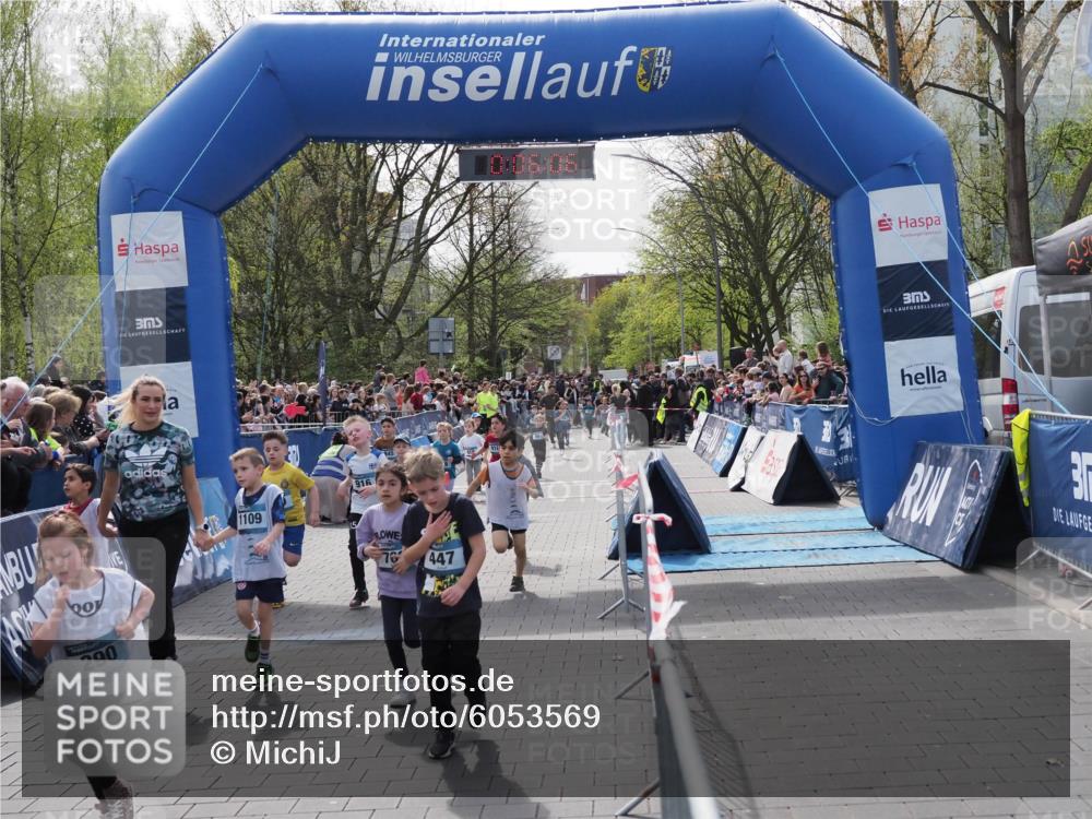 07.04.2024 - 43. Internationalen Wilhelmsburger Insellauf MichiJ http://msf.ph/oto/6053569 07.04.2024 13:10:31 Laufen 290, 1109, 916, 7, 447, 89, 129, 179, 334, 336, 340, 433, 655, 721, 732, 744, 750, 751, 900, 903, 910, 916, 918, 945, 947, 956 meine-sportfotos.de