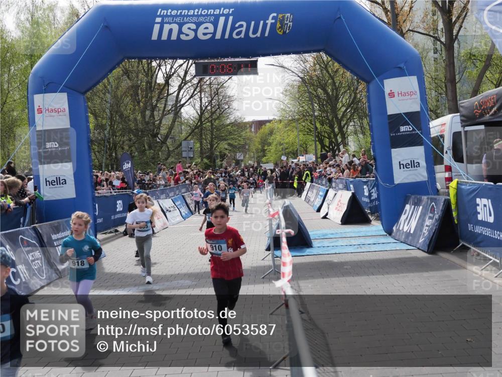 07.04.2024 - 43. Internationalen Wilhelmsburger Insellauf MichiJ http://msf.ph/oto/6053587 07.04.2024 13:10:35 Laufen 918, 910, 26, 37, 89, 334, 336, 433, 631, 655, 720, 721, 732, 738, 744, 750, 751, 894, 903, 947, 952, 956, 957, 1075 meine-sportfotos.de