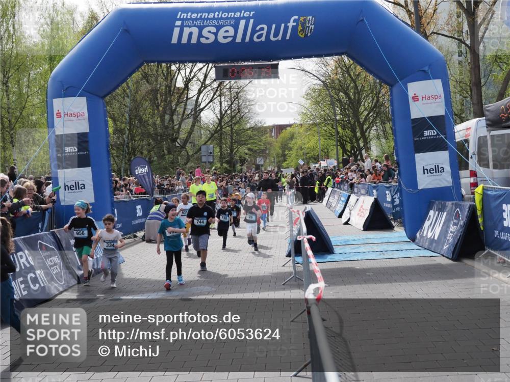 07.04.2024 - 43. Internationalen Wilhelmsburger Insellauf MichiJ http://msf.ph/oto/6053624 07.04.2024 13:10:43 Laufen 956, 334, 631, 744, 26, 738, 30, 26, 37, 81, 304, 334, 367, 411, 598, 631, 692, 711, 720, 727, 738, 744, 759, 760, 894, 904, 909, 915, 925, 952, 956, 957, 1075 meine-sportfotos.de