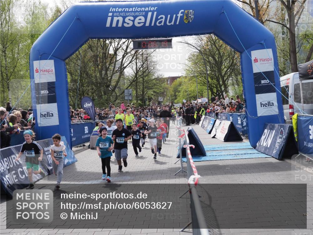 07.04.2024 - 43. Internationalen Wilhelmsburger Insellauf MichiJ http://msf.ph/oto/6053627 07.04.2024 13:10:44 Laufen 956, 334, 631, 732, 744, 738, 3, 26, 37, 81, 304, 329, 367, 411, 598, 631, 692, 711, 720, 727, 738, 759, 760, 894, 904, 909, 915, 925, 952, 956, 957, 1075 meine-sportfotos.de