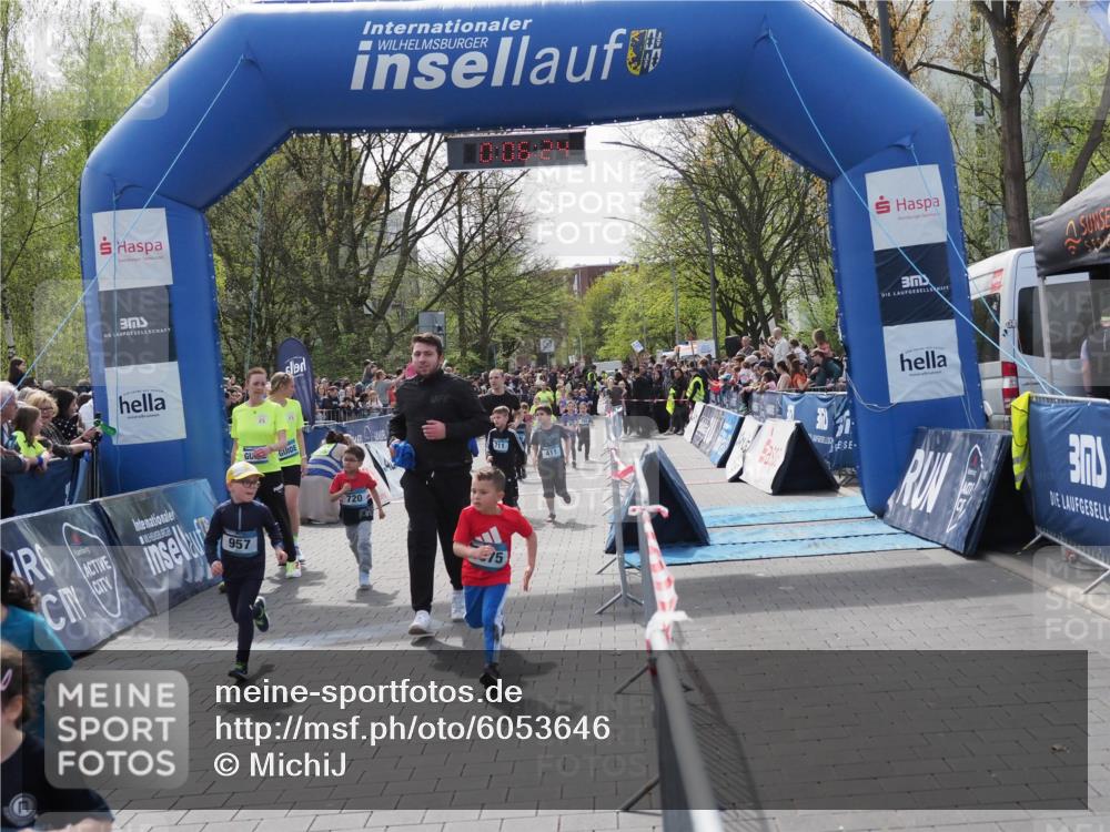 07.04.2024 - 43. Internationalen Wilhelmsburger Insellauf MichiJ http://msf.ph/oto/6053646 07.04.2024 13:10:48 Laufen 957, 720, 0, 06, 29, 10, 3, 711, 411, 3, 15, 81, 94, 304, 329, 367, 411, 589, 598, 692, 711, 720, 727, 728, 759, 760, 899, 904, 905, 909, 915, 925, 957 meine-sportfotos.de