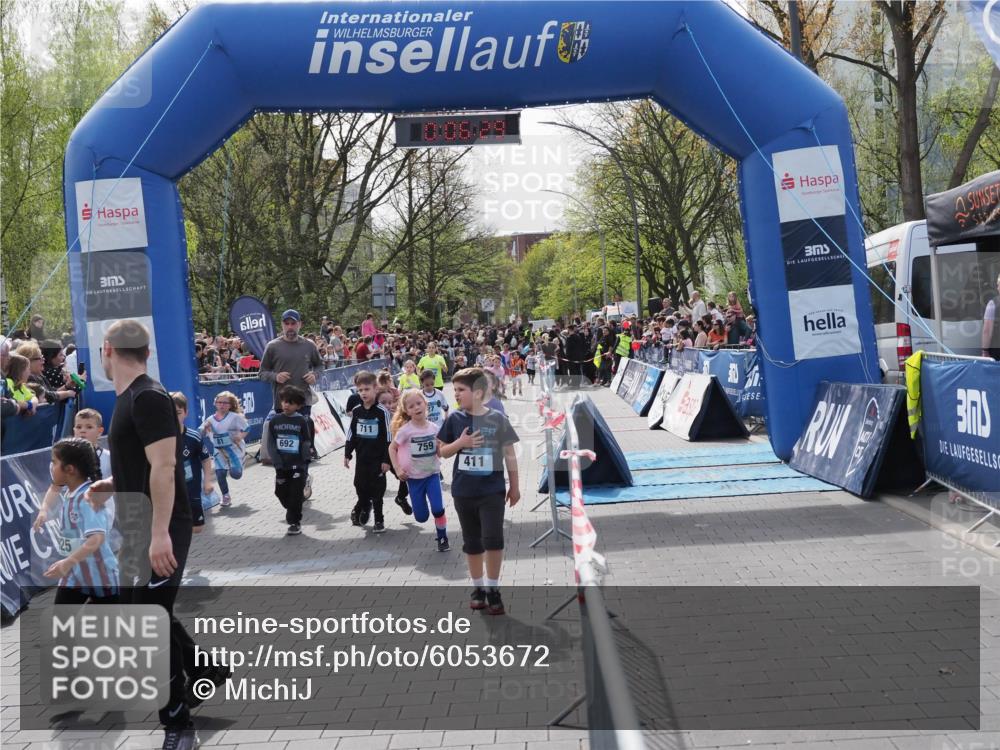 07.04.2024 - 43. Internationalen Wilhelmsburger Insellauf MichiJ http://msf.ph/oto/6053672 07.04.2024 13:10:53 Laufen 711, 692, 759, 411, 37, 81, 94, 168, 292, 310, 329, 375, 399, 414, 589, 598, 645, 692, 725, 727, 728, 759, 760, 899, 904, 905, 909, 913, 915 meine-sportfotos.de