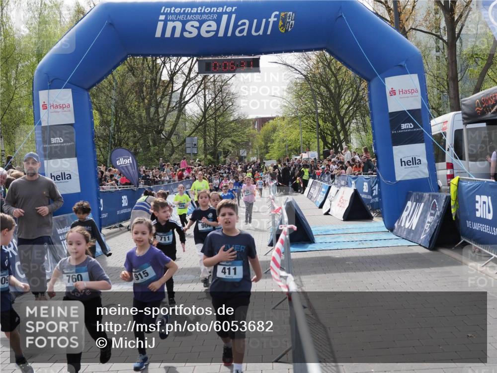 07.04.2024 - 43. Internationalen Wilhelmsburger Insellauf MichiJ http://msf.ph/oto/6053682 07.04.2024 13:10:56 Laufen 6, 09, 760, 915, 711, 904, 411, 94, 168, 292, 310, 329, 375, 399, 414, 589, 645, 718, 725, 728, 743, 752, 899, 905, 913, 1130, 1137 meine-sportfotos.de