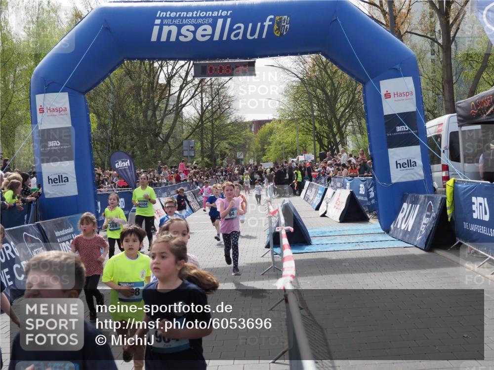 07.04.2024 - 43. Internationalen Wilhelmsburger Insellauf MichiJ http://msf.ph/oto/6053696 07.04.2024 13:10:58 Laufen 589, 8, 94, 39, 94, 168, 292, 310, 375, 399, 414, 589, 645, 718, 725, 728, 743, 752, 899, 905, 913, 1130, 1137 meine-sportfotos.de