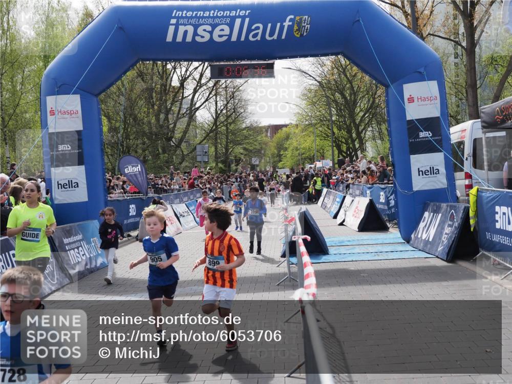 07.04.2024 - 43. Internationalen Wilhelmsburger Insellauf MichiJ http://msf.ph/oto/6053706 07.04.2024 13:11:00 Laufen 728, 0, 06, 36, 905, 899, 399, 3, 39, 90, 168, 169, 180, 292, 310, 313, 375, 399, 414, 645, 718, 725, 743, 752, 899, 905, 913, 924, 1130, 1137 meine-sportfotos.de