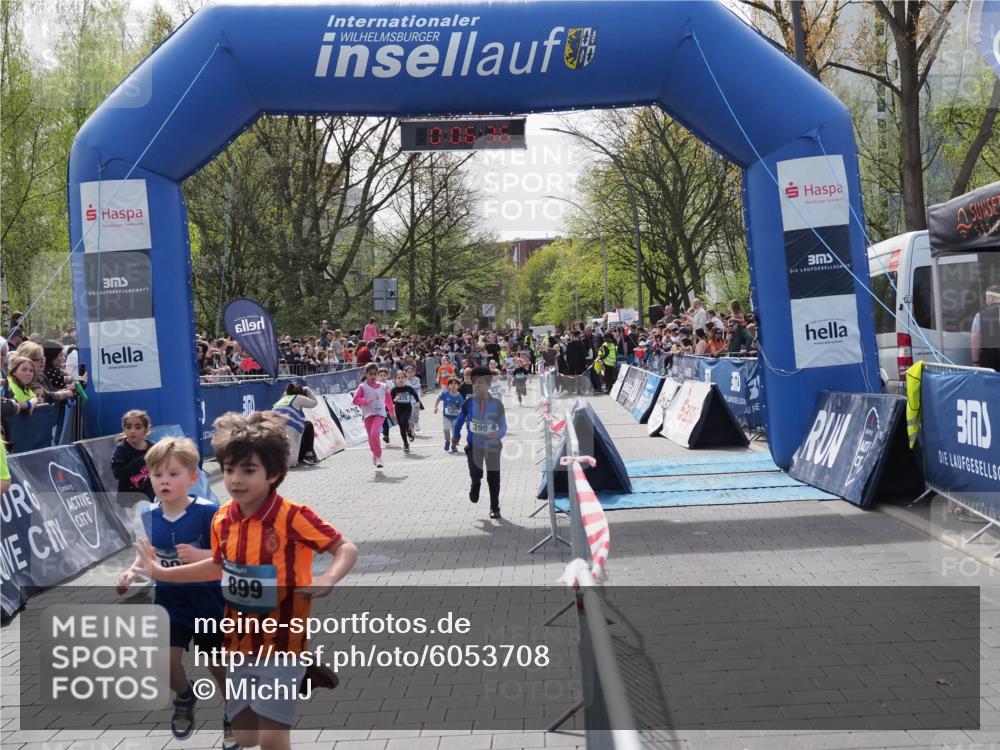 07.04.2024 - 43. Internationalen Wilhelmsburger Insellauf MichiJ http://msf.ph/oto/6053708 07.04.2024 13:11:01 Laufen 899, 0, 06, 38, 399, 39, 90, 168, 169, 180, 292, 310, 313, 375, 399, 414, 645, 718, 725, 743, 752, 899, 913, 924, 1130, 1137 meine-sportfotos.de