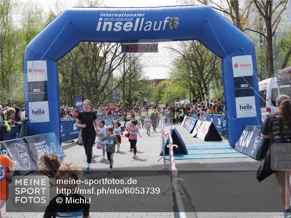 07.04.2024 - 43. Internationalen Wilhelmsburger Insellauf MichiJ http://msf.ph/oto/6053739 07.04.2024 13:11:11 Laufen 39, 313, 39, 90, 99, 169, 180, 313, 338, 365, 591, 592, 593, 674, 707, 710, 716, 717, 729, 895, 902, 924, 944, 955, 1067, 1121, 2396 meine-sportfotos.de