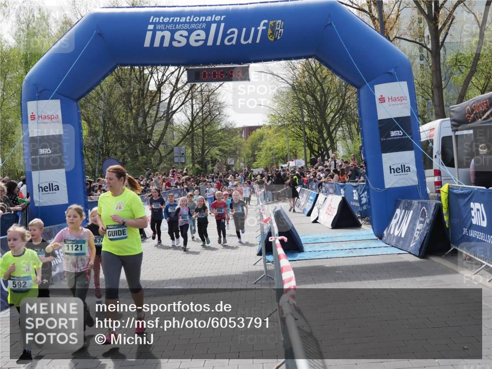 07.04.2024 - 43. Internationalen Wilhelmsburger Insellauf MichiJ http://msf.ph/oto/6053791 07.04.2024 13:11:22 Laufen 592, 1121, 674, 339, 729, 902, 0, 06, 58, 3, 68, 76, 154, 158, 327, 337, 338, 339, 342, 445, 706, 729, 754, 756, 758, 761, 763, 766, 895, 896, 902, 907, 939, 955, 1073, 1120, 2210 meine-sportfotos.de