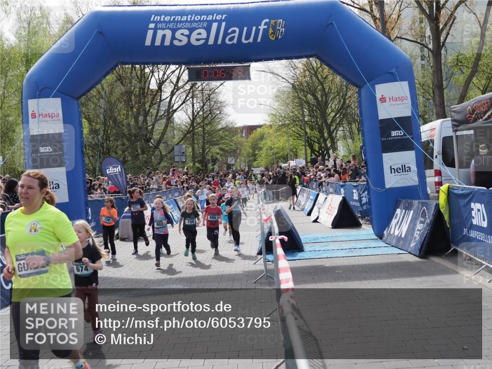 07.04.2024 - 43. Internationalen Wilhelmsburger Insellauf MichiJ http://msf.ph/oto/6053795 07.04.2024 13:11:23 Laufen 674, 338, 902, 158, 06, 59, 895, 68, 76, 154, 158, 295, 327, 337, 338, 339, 342, 445, 664, 671, 706, 713, 729, 754, 756, 758, 761, 763, 766, 895, 896, 902, 907, 931, 939, 955, 1073, 1120, 2210 meine-sportfotos.de