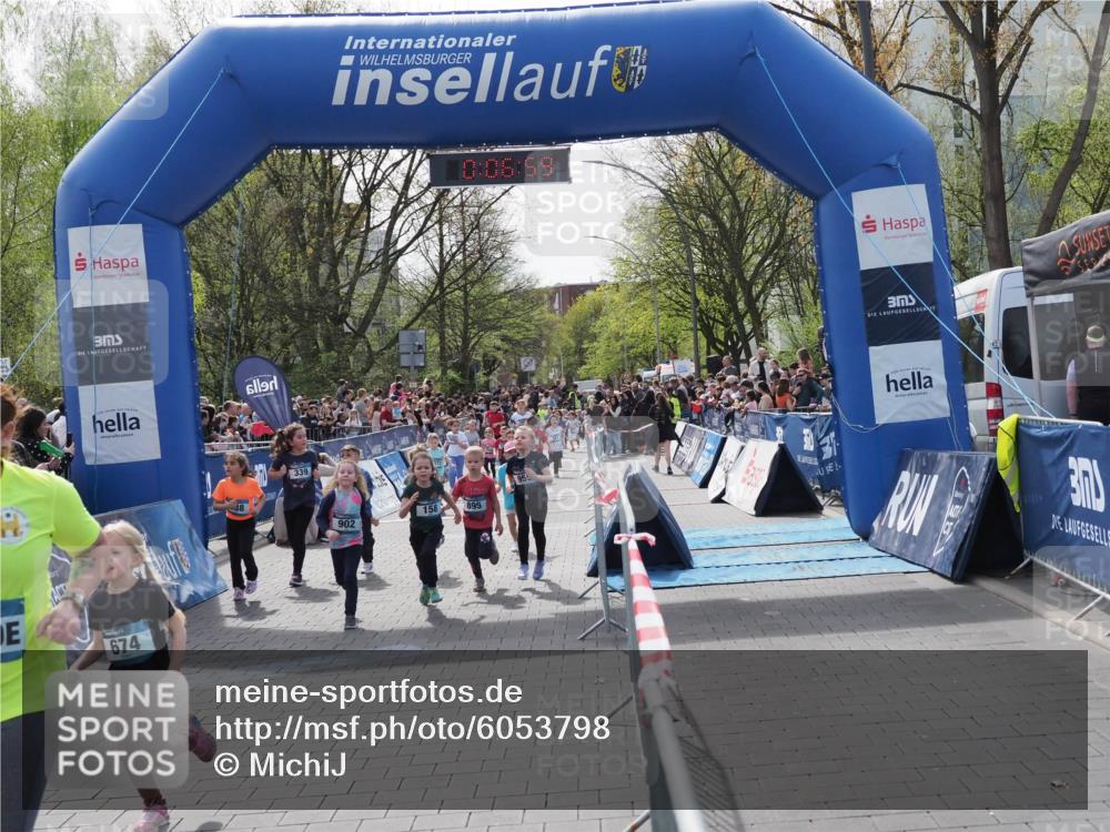 07.04.2024 - 43. Internationalen Wilhelmsburger Insellauf MichiJ http://msf.ph/oto/6053798 07.04.2024 13:11:24 Laufen 674, 38, 339, 0, 06, 59, 158, 895, 902, 37, 68, 76, 154, 158, 295, 327, 337, 338, 339, 342, 445, 664, 671, 706, 713, 729, 754, 756, 758, 761, 763, 766, 895, 896, 902, 907, 920, 922, 931, 939, 955, 1073, 1120, 2210 meine-sportfotos.de