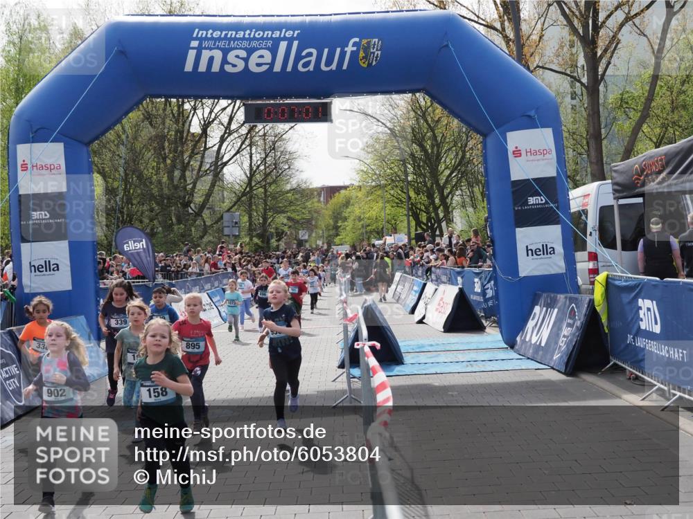 07.04.2024 - 43. Internationalen Wilhelmsburger Insellauf MichiJ http://msf.ph/oto/6053804 07.04.2024 13:11:25 Laufen 33, 902, 339, 158, 895, 1073, 761, 391, 68, 76, 154, 158, 295, 327, 337, 339, 342, 412, 445, 664, 671, 706, 713, 742, 754, 756, 758, 761, 763, 766, 896, 907, 920, 922, 931, 939, 1073, 1120, 2210 meine-sportfotos.de