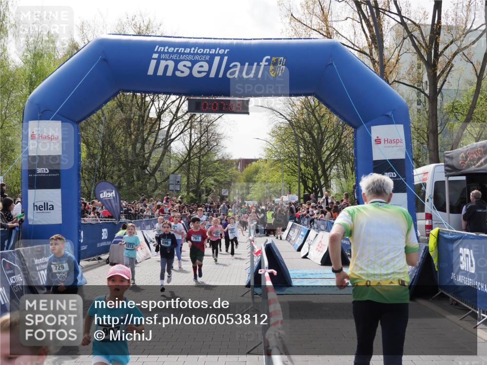 07.04.2024 - 43. Internationalen Wilhelmsburger Insellauf MichiJ http://msf.ph/oto/6053812 07.04.2024 13:11:27 Laufen 729, 907, 896, 1073, 761, 0, 07, 03, 370, 68, 76, 295, 327, 337, 342, 412, 445, 603, 664, 671, 706, 713, 742, 754, 756, 758, 761, 763, 766, 896, 920, 922, 931, 939, 959, 1073, 1120, 2210 meine-sportfotos.de