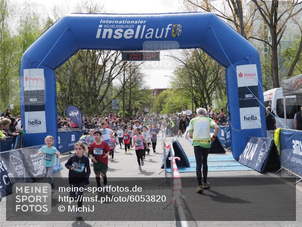 07.04.2024 - 43. Internationalen Wilhelmsburger Insellauf MichiJ http://msf.ph/oto/6053820 07.04.2024 13:11:29 Laufen 1073, 896, 762, 766, 0, 07, 09, 1120, 756, 761, 3, 68, 76, 295, 327, 337, 342, 412, 445, 603, 654, 664, 671, 706, 708, 712, 713, 742, 754, 756, 758, 761, 763, 766, 893, 920, 922, 931, 939, 953, 959, 1120, 2210 meine-sportfotos.de