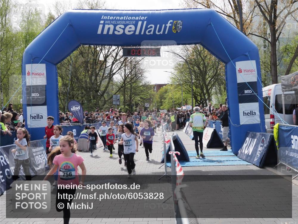 07.04.2024 - 43. Internationalen Wilhelmsburger Insellauf MichiJ http://msf.ph/oto/6053828 07.04.2024 13:11:31 Laufen 763, 766, 756, 445, 706, 327, 0, 07, 06, 337, 30, 68, 76, 295, 327, 337, 342, 412, 445, 603, 654, 664, 671, 706, 708, 712, 713, 742, 754, 758, 763, 893, 920, 922, 931, 939, 953, 959, 1120, 2210 meine-sportfotos.de
