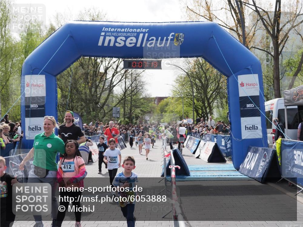 07.04.2024 - 43. Internationalen Wilhelmsburger Insellauf MichiJ http://msf.ph/oto/6053888 07.04.2024 13:11:43 Laufen 25, 412, 923, 0, 07, 19, 654, 3, 98, 296, 326, 693, 701, 733, 923, 930, 935, 960, 1114, 1128 meine-sportfotos.de