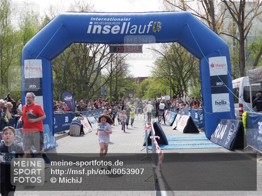 07.04.2024 - 43. Internationalen Wilhelmsburger Insellauf MichiJ http://msf.ph/oto/6053907 07.04.2024 13:11:47 Laufen 923, 930, 0, 07, 22, 1128, 3, 98, 296, 326, 588, 693, 701, 704, 733, 927, 930, 935, 960, 1114, 1128 meine-sportfotos.de