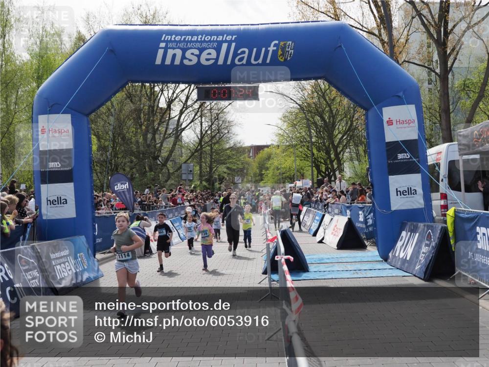07.04.2024 - 43. Internationalen Wilhelmsburger Insellauf MichiJ http://msf.ph/oto/6053916 07.04.2024 13:11:49 Laufen 1114, 1128, 3, 98, 228, 296, 326, 390, 588, 693, 701, 704, 733, 753, 764, 927, 935, 960, 1128 meine-sportfotos.de